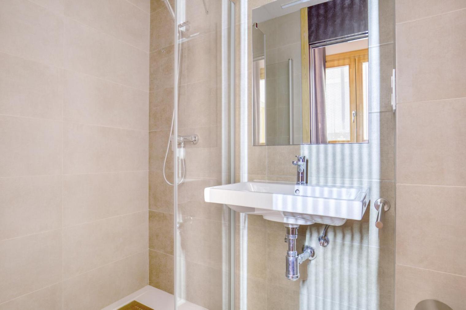 Renovated El Born 2br Nr Port Vell Bcn-59 Apartment *
